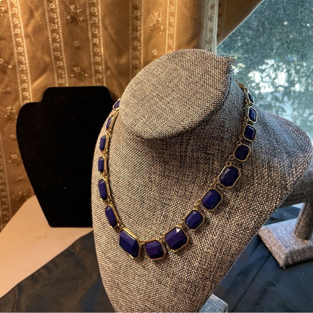 Elegant Navy Blue and Gold Tone Necklace